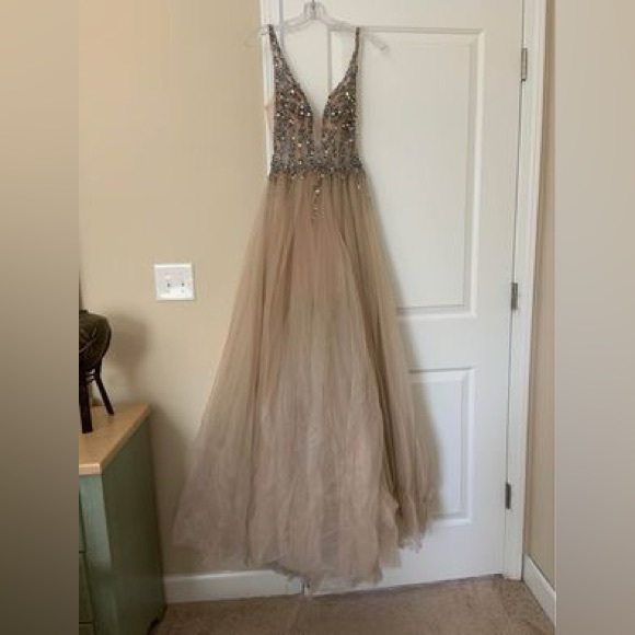 Zoey Grey Prom Dress - Picture 5 of 9
